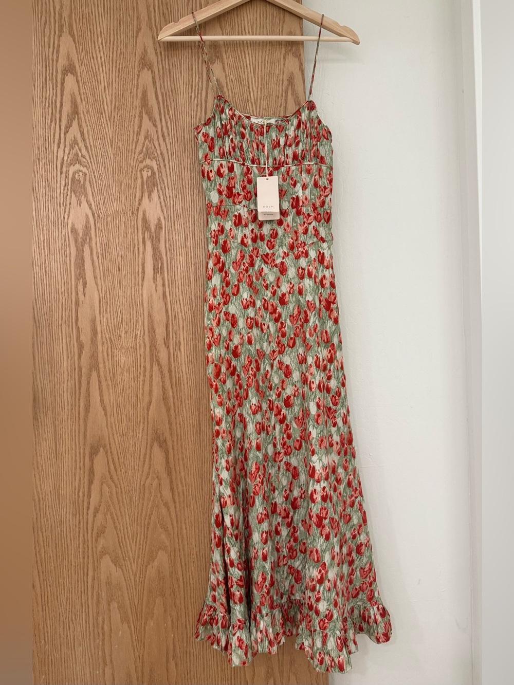NWT Doen Rosaria Dress in Tulip Fields - Picture 2 of 6